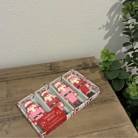 Set of 4 Nutcracker Ornaments. - Picture 2 of 4